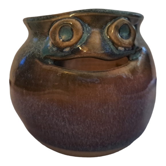 Art Pottery Egg Separator Face Cup - Picture 7 of 8